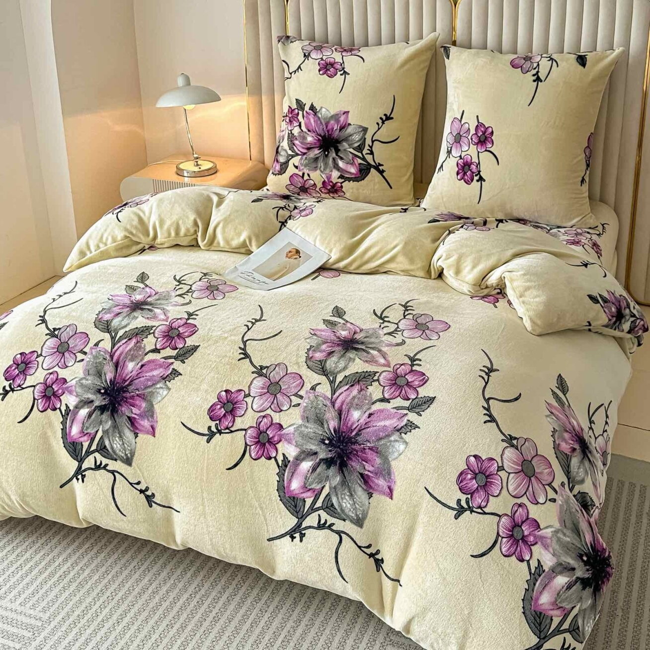 Pliušinis patalynės komplektas, Soft Velour, 200x220 cm., 4 dalių, paklodė su guma Pliušinis patalynės komplektas, Soft Velour, 200x220 cm., 4 dalių, paklodė su guma