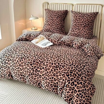 Pliušinis patalynės komplektas, Soft Velour, 160x200 cm., 4 dalių, paklodė su guma Pliušinis patalynės komplektas, Soft Velour, 160x200 cm., 4 dalių, paklodė su guma