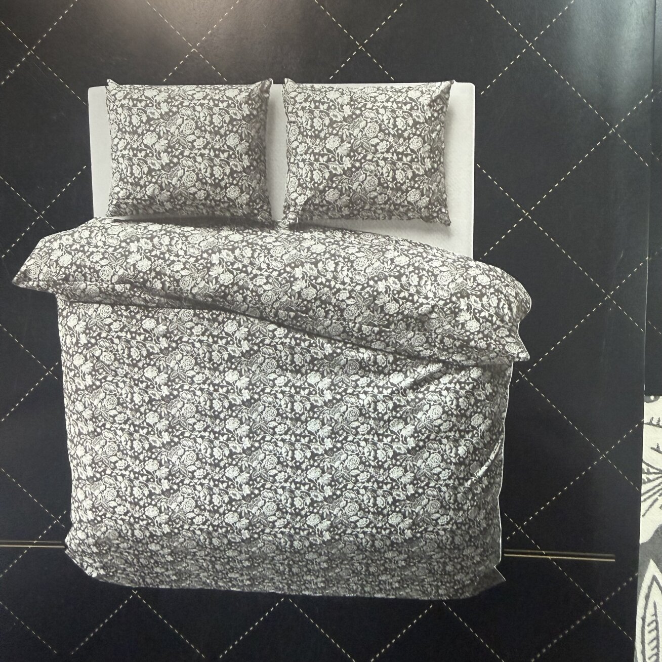 Premium satino medvilnės patalynės komplektas, 200x220 cm, 3 dalių Premium satino medvilnės patalynės komplektas, 200x220 cm, 3 dalių